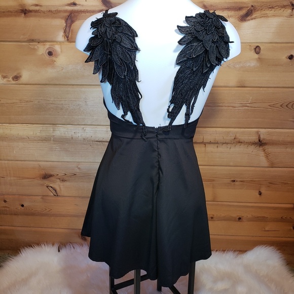 Dresses & Skirts - Angel wings short black dress goth sleeveless med